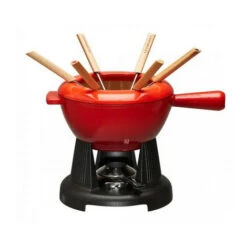 LE CREUSET Service à Fondue En Fonte émaillée, 2 Poignées, Bord De Protection, Réchaud, 6 Fourchettes à Fondue, 1.6 L, Cerise (60020000602460)